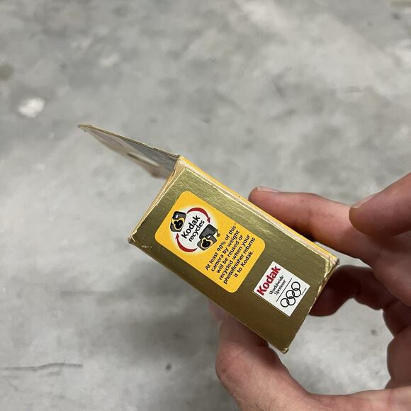 Kodak Max HQ Eastman Camera One Time Use 27 Exposures Ektanar Lens Expired 07/05 - Picture 2 of 6